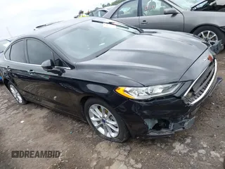 2020 Ford Fusion SE z VIN 3FA6P0HD5LR178607, wystawiony jako IAAI lot #42094774 z przebiegiem 123 341 mil mil oraz . Historia ofert i sprzedaży dostępna na DreamBid. Obrazek 1.