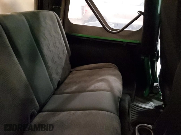 2005 Jeep Wrangler X с VIN 1J4FA39S35P305742, выставлен на аукционе Copart как лот 57124995 с пробегом 159 419 миль миль и Списание • Salvage title. История ставок и продаж доступна на DreamBid. Изображение 11.
