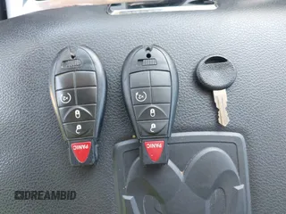 2012 Ram 1500 Sport с VIN 1C6RD7MT6CS283822, выставлен на аукционе IAAI как лот 42031055 с пробегом Не указан миль и . История ставок и продаж доступна на DreamBid. Изображение 11.