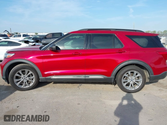 2020 Ford Explorer XLT z VIN 1FMSK7DH5LGB03854, wystawiony jako IAAI lot #41894379 z przebiegiem 53 657 mil mil oraz . Historia ofert i sprzedaży dostępna na DreamBid. Obrazek 14.