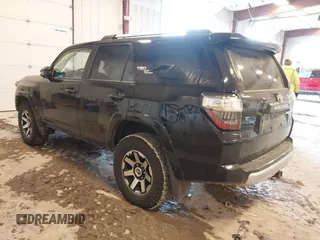 2018 Toyota 4Runner SR5 with VIN JTEBU5JR4J5575127, listed as a IAAI auction lot 41501797 with 84,854 mi miles. Bid and sale history available at carsss.com. Image 3.
