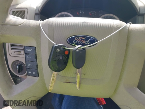 2008 Ford Escape XLT with VIN 1FMCU93188KD05798, listed as a IAAI auction lot 42497044 with 215,954 mi miles and . Bid and sale history available at DreamBid. Image 11.