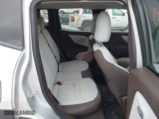 2016 Jeep Renegade Latitude with VIN ZACCJABT6GPE12404, listed as a IAAI auction lot 41688658 with 94,306 mi miles. Bid and sale history available at carsss.com. Image 8.