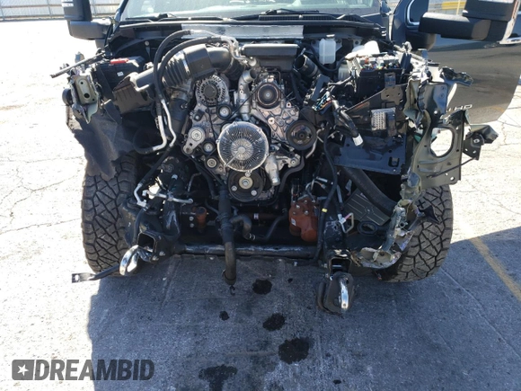 2020 GMC Sierra 3500HD Denali z VIN 1GT49WEY9LF262769, wystawiony jako Copart lot #74386594 z przebiegiem 34 178 mil mil oraz Szkoda całkowita • Salvage title. Historia ofert i sprzedaży dostępna na DreamBid. Obrazek 11.