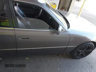 1992 Lexus LS z VIN JT8UF11E6N0113182, wystawiony jako IAAI lot #42151523 z przebiegiem 231 210 mil mil oraz . Historia ofert i sprzedaży dostępna na DreamBid. Obrazek 13.