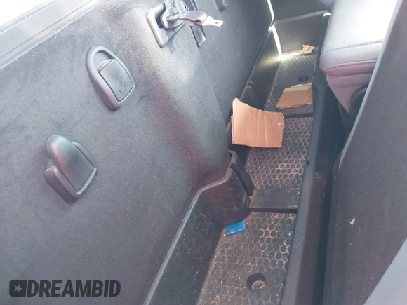 2017 Ram 1500 Tradesman z VIN 3C6JR6DG2HG734559, wystawiony jako IAAI lot #41650921 z przebiegiem 120 953 mil mil oraz . Historia ofert i sprzedaży dostępna na DreamBid. Obrazek 8.