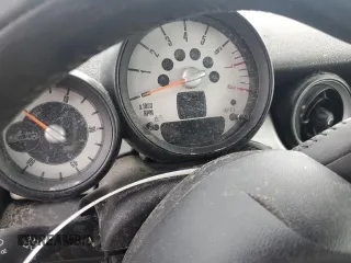 2012 MINI Convertible с VIN WMWZN3C56CT135341, выставлен на аукционе Copart как лот 48611575 с пробегом Не указан миль и Списание • Salvage title. История ставок и продаж доступна на DreamBid. Изображение 9.