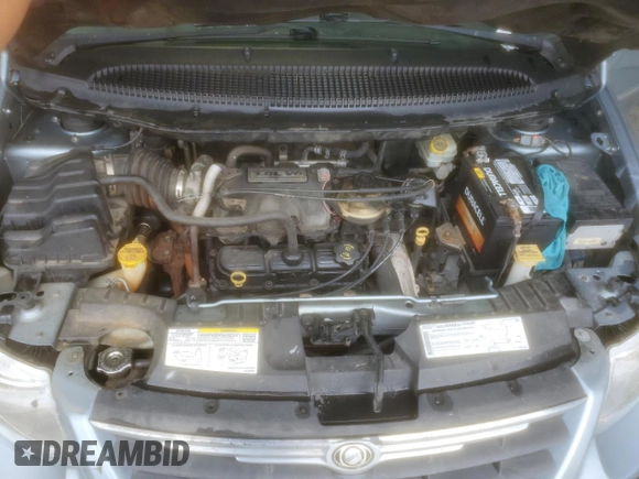 2005 Chrysler Town & Country Touring with VIN 2C8GP54L05R267565, listed as a Copart auction lot 55351955 with 116,292 mi miles and Salvage Title. Bid and sale history available at DreamBid. Image 12.