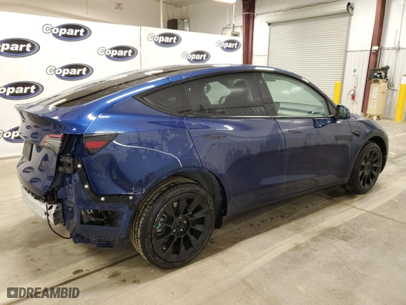 2022 Tesla Model Y Long Range with VIN 7SAYGDEE2NF481245, listed as a Copart auction lot 51895145 with 57,518 mi miles and Salvage Title. Bid and sale history available at carsss.com. Image 3.