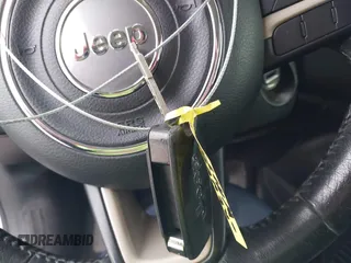 2015 Jeep Renegade Latitude with VIN ZACCJABT9FPB99964, listed as a IAAI auction lot 41250730 with 117,251 mi miles and . Bid and sale history available at carsss.com. Image 11.