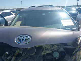 2014 Toyota Sienna XLE with VIN 5TDYK3DC4ES419928, listed as a IAAI auction lot 41976538 with 144,405 mi miles. Bid and sale history available at carsss.com. Image 12.