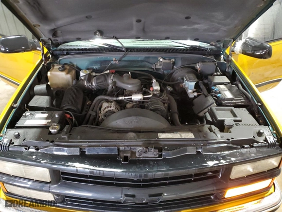 1997 Chevrolet Tahoe with VIN 3GNEK18R1VG104628, listed as a Copart auction lot 53315215 with 195,743 mi miles and Salvage Title. Bid and sale history available at carsss.com. Image 12.