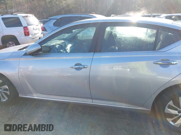 2020 Nissan Altima 2.5 S with VIN 1N4BL4BVXLC134054, listed as a IAAI auction lot 41812084 with 126,059 mi miles. Bid and sale history available at carsss.com. Image 14.