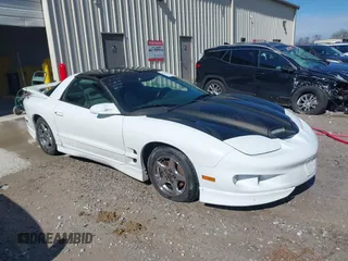2002 Pontiac Firebird with VIN 2G2FS22K222112738, listed as a IAAI auction lot 41563741 with 155,397 mi miles. Bid and sale history available at carsss.com. Image 1.