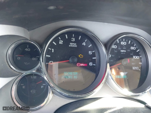 2007 Chevrolet Silverado 1500 LT w/1LT with VIN 1GCEC19J27Z609904, listed as a IAAI auction lot 41425797 with 294,241 mi miles. Bid and sale history available at carsss.com. Image 7.