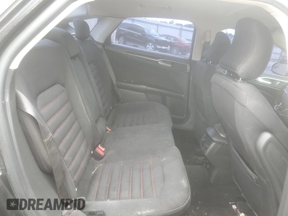 2015 Ford Fusion SE z VIN 3FA6P0H76FR250512, wystawiony jako Copart lot #61431825 z przebiegiem 146 837 mil mil oraz Czysty tytuł • Clean title. Historia ofert i sprzedaży dostępna na DreamBid. Obrazek 10.
