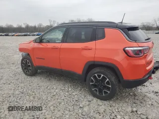2020 Jeep Compass Trailhawk with VIN 3C4NJDDB9LT222694, listed as a Copart auction lot 52578765 with 62,006 mi miles and Salvage Title. Bid and sale history available at carsss.com. Image 2.