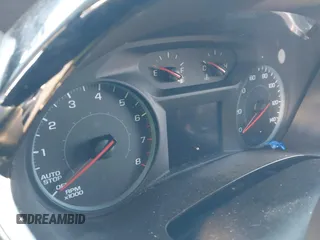 2020 Chevrolet Traverse LS z VIN 1GNERFKW9LJ127710, wystawiony jako IAAI lot #42006930 z przebiegiem Nie podano mil oraz . Historia ofert i sprzedaży dostępna na DreamBid. Obrazek 7.