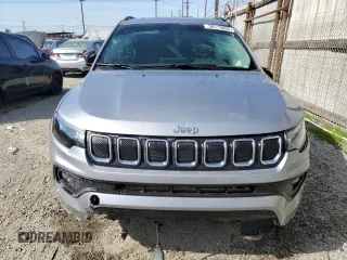 2022 Jeep Compass Latitude with VIN 3C4NJDBB7NT209884, listed as a Copart auction lot 50119865 with Not Provided miles and Salvage Title. Bid and sale history available at DreamBid. Image 5.