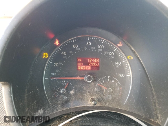 2007 Volkswagen Beetle z VIN 3VWRW31C37M506622, wystawiony jako Copart lot #77896784 z przebiegiem 129 953 mil mil oraz Nie do naprawy • Non repairable. Historia ofert i sprzedaży dostępna na DreamBid. Obrazek 9.