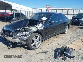 2013 Mercedes-Benz S S 550 with VIN WDDNG9EB5DA526856, listed as a IAAI auction lot 41828939 with 130,544 mi miles. Bid and sale history available at carsss.com. Image 17.
