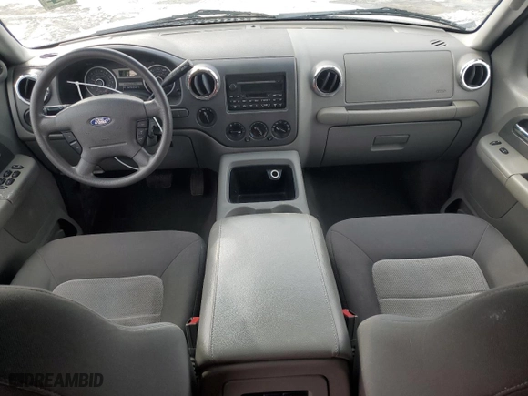 2006 Ford Expedition Special Service with VIN 1FMPU16576LA54362, listed as a Copart auction lot 41988325 with 200,550 mi miles and Salvage Title. Bid and sale history available at carsss.com. Image 8.