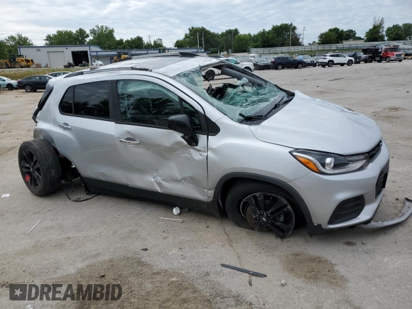2020 Chevrolet Trax LT with VIN 3GNCJLSB4LL107206, listed as a Copart auction lot 62910035 with 135,480 mi miles and Salvage title. Bid and sale history available at DreamBid. Image 4.