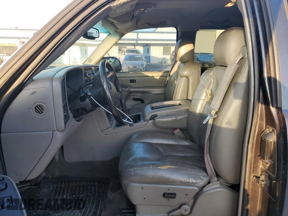 2003 Chevrolet Silverado 1500 with VIN 2GCEC19T131297143, listed as a Copart auction lot 84988674 with 271,156 mi miles and Salvage Title. Bid and sale history available at carsss.com. Image 7.