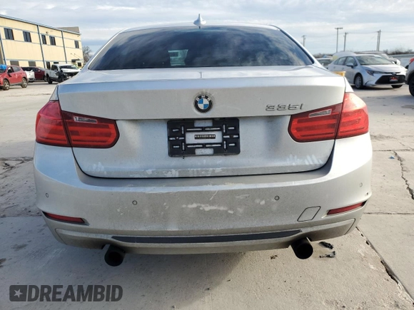 2013 BMW 3 Series 335i z VIN WBA3A9G58DNP35704, wystawiony jako Copart lot #88901535 z przebiegiem 126 492 mil mil oraz Szkoda całkowita • Salvage title. Historia ofert i sprzedaży dostępna na DreamBid. Obrazek 6.