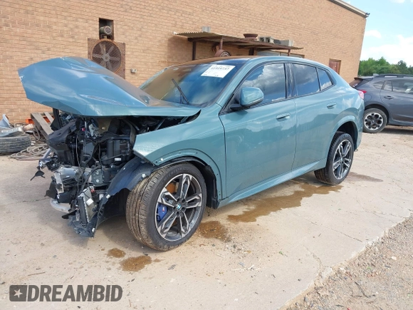 2025 BMW X2 xDrive28i z VIN WBX63GM01S5075478, wystawiony jako IAAI lot #41919737 z przebiegiem 219 mil mil oraz . Historia ofert i sprzedaży dostępna na DreamBid. Obrazek 17.