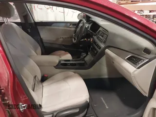 2015 Hyundai Sonata SE z VIN 5NPE24AFXFH039782, wystawiony jako IAAI lot #41299851 z przebiegiem 85 676 mil mil oraz . Historia ofert i sprzedaży dostępna na DreamBid. Obrazek 5.