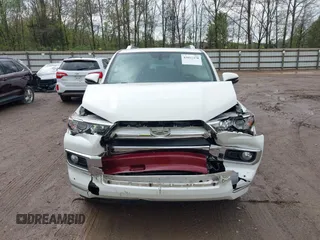 2018 Toyota 4Runner SR5 with VIN JTEBU5JR6J5556143, listed as a IAAI auction lot 42012478 with 87,394 mi miles and . Bid and sale history available at carsss.com. Image 12.