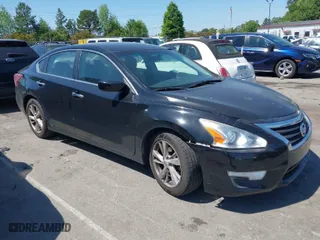 2013 Nissan Altima 2.5 SV with VIN 1N4AL3AP4DC183454, listed as a IAAI auction lot 42060944 with 126,896 mi miles. Bid and sale history available at carsss.com. Image 1.