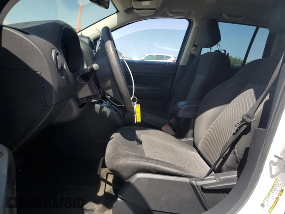 2016 Jeep Compass Sport с VIN 1C4NJCBAXGD525774, выставлен на аукционе Copart как лот 58432815 с пробегом 129 430 миль миль и Списание • Salvage title. История ставок и продаж доступна на DreamBid. Изображение 7.