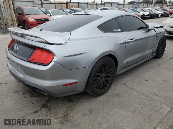 2021 Ford Mustang GT z VIN 1FA6P8CF3M5117977, wystawiony jako Copart lot #62736635 z przebiegiem 13 557 mil mil oraz Szkoda całkowita • Salvage title. Historia ofert i sprzedaży dostępna na DreamBid. Obrazek 3.