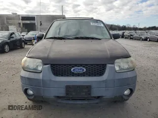 2007 Ford Escape XLT with VIN 1FMYU03Z47KB25109, listed as a Copart auction lot 83229644 with 58,735 mi miles and Clean Title. Bid and sale history available at carsss.com. Image 5.