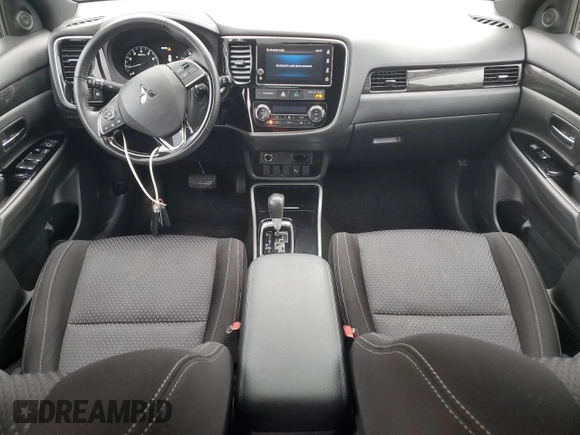 2018 Mitsubishi Outlander ES with VIN JA4AZ3A32JZ021069, listed as a Copart auction lot 56338155 with 97,213 mi miles and Salvage title. Bid and sale history available at DreamBid. Image 8.