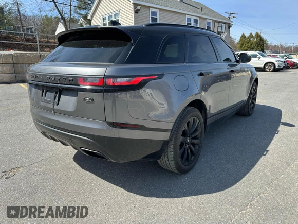 2019 Land Rover Range Rover Velar R-Dynamic SE z VIN SALYL2EV8KA785867, wystawiony jako Copart lot #51276475 z przebiegiem 98 031 mil mil oraz Czysty tytuł • Clean title. Historia ofert i sprzedaży dostępna na DreamBid. Obrazek 3.