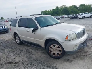 2005 Lincoln Aviator z VIN 5LMEU68H15ZJ21865, wystawiony jako IAAI lot #42003054 z przebiegiem 237 652 mil mil oraz . Historia ofert i sprzedaży dostępna na DreamBid. Obrazek 1.