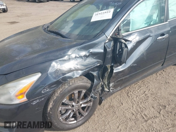 2015 Nissan Altima SV with VIN 1N4AL3AP9FC577079, listed as a IAAI auction lot 41922522 with 211,601 mi miles and . Bid and sale history available at DreamBid. Image 6.