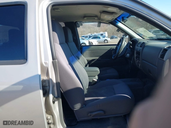 2005 Chevrolet Colorado 1SC LS Z85 with VIN 1GCDT136558285267, listed as a IAAI auction lot 41935351 with 263,520 mi miles. Bid and sale history available at carsss.com. Image 5.