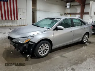 2015 Toyota Camry XLE z VIN 4T4BF1FK7FR482698, wystawiony jako Copart lot #59489605 z przebiegiem 157 055 mil mil oraz Szkoda całkowita • Salvage title. Historia ofert i sprzedaży dostępna na DreamBid. Obrazek 1.