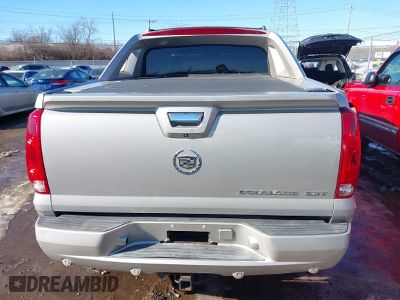 2008 Cadillac Escalade EXT z VIN 3GYFK62828G128252, wystawiony jako IAAI lot #41409193 z przebiegiem 151 328 mil mil oraz . Historia ofert i sprzedaży dostępna na DreamBid. Obrazek 16.