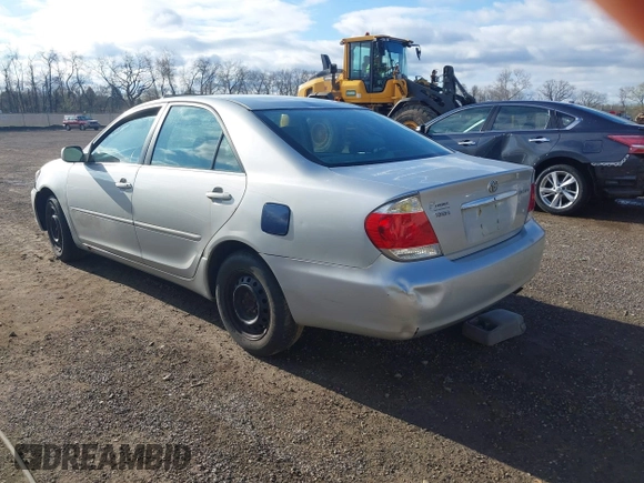 2004 Toyota Camry LE with VIN 4T1BE32K64U282875, listed as a IAAI auction lot 42038006 with 238,605 mi miles. Bid and sale history available at carsss.com. Image 3.