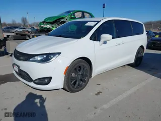 2020 Chrysler Pacifica Touring with VIN 2C4RC1FG0LR150239, listed as a IAAI auction lot 41412653 with 71,693 mi miles. Bid and sale history available at carsss.com. Image 18.