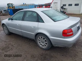 2000 Audi A4 с VIN WAUDH68D6YA166398, выставлен на аукционе IAAI как лот 41914420 с пробегом 74 629 миль миль и . История ставок и продаж доступна на DreamBid. Изображение 3.