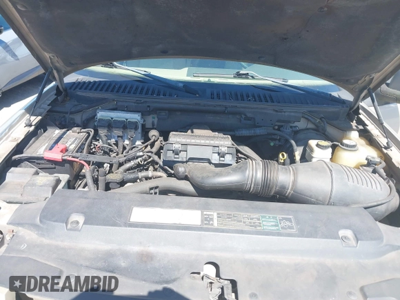 2005 Ford Expedition Special Service with VIN 1FMPU16525LB02834, listed as a IAAI auction lot 42054876 with 105,577 mi miles and . Bid and sale history available at DreamBid. Image 10.