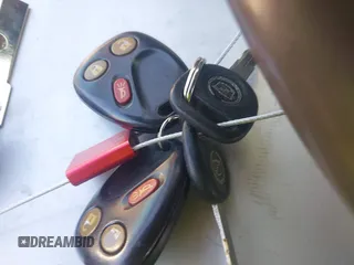 2003 Cadillac Escalade с VIN 1GYEC63T63R223370, выставлен на аукционе IAAI как лот 42475019 с пробегом 130 350 миль миль и . История ставок и продаж доступна на DreamBid. Изображение 11.