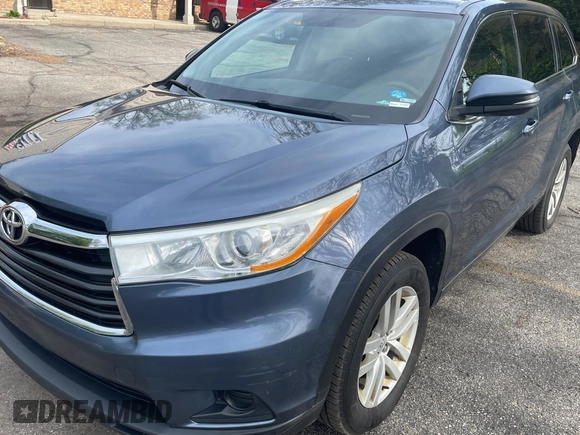 2014 Toyota Highlander LE z VIN 5TDZARFH5ES007181, wystawiony jako Copart lot #56413755 z przebiegiem 211 427 mil mil oraz Czysty tytuł • Clean title. Historia ofert i sprzedaży dostępna na DreamBid. Obrazek 2.