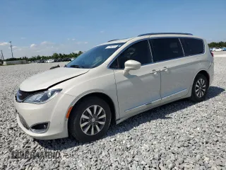 2020 Chrysler Pacifica Touring L Plus z VIN 2C4RC1EG4LR110425, wystawiony jako Copart lot #57892245 z przebiegiem 67 368 mil mil oraz Nie do naprawy • Non repairable. Historia ofert i sprzedaży dostępna na DreamBid. Obrazek 1.